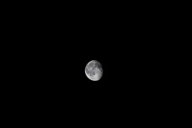 Měsíc, obloha, noc